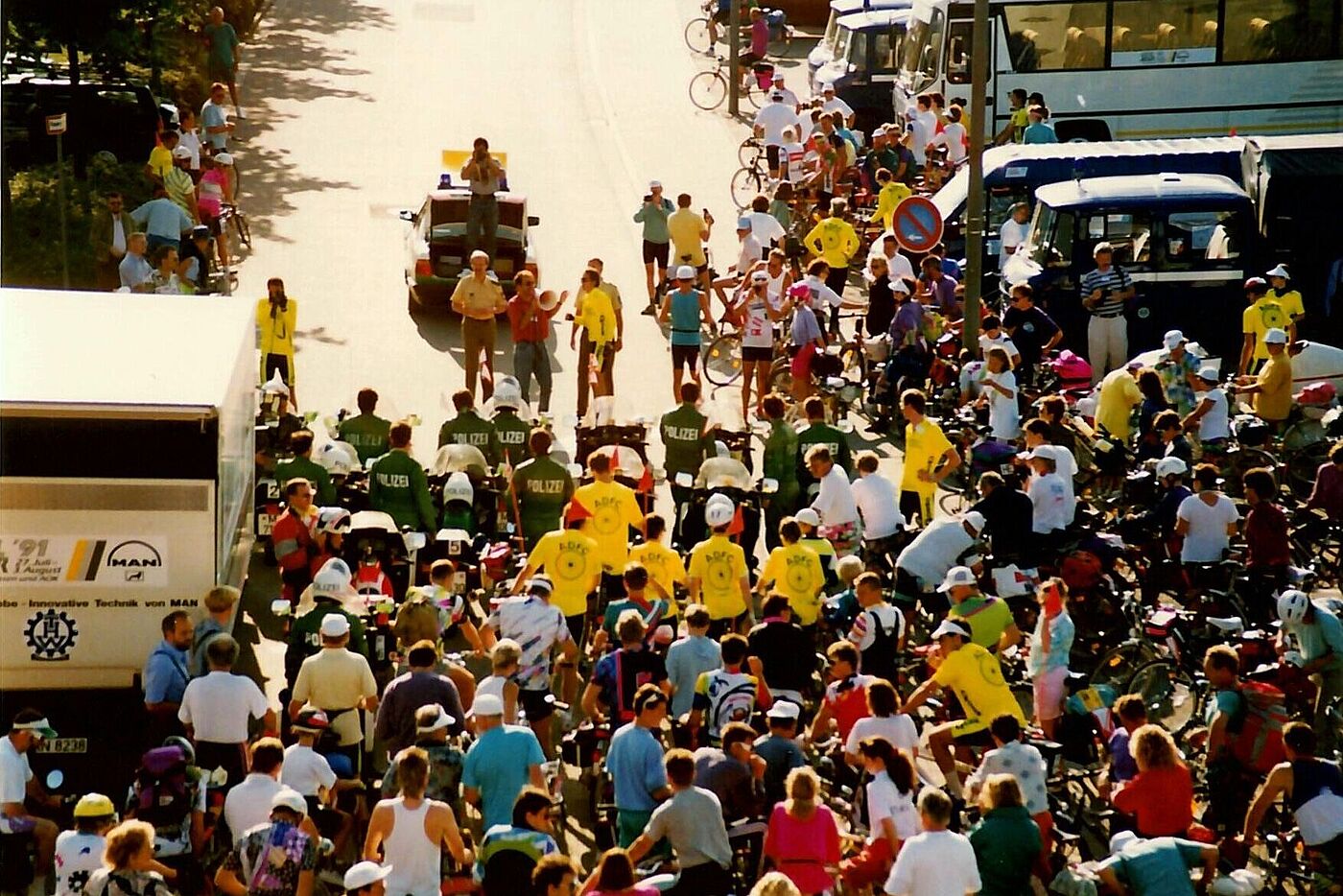 Die 1. BR-Radltour fand unter tatkräftiger Mitwirkung des kurz darauf gegründeten ADFC Bayern statt