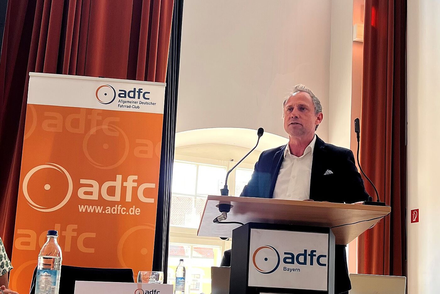 Der Bayerische Staatsminister für Umwelt und Verbraucherschutz, Thorsten Glauber, war persönlich nach Regensburg gereist, um ein Grußwort zu sprechen.