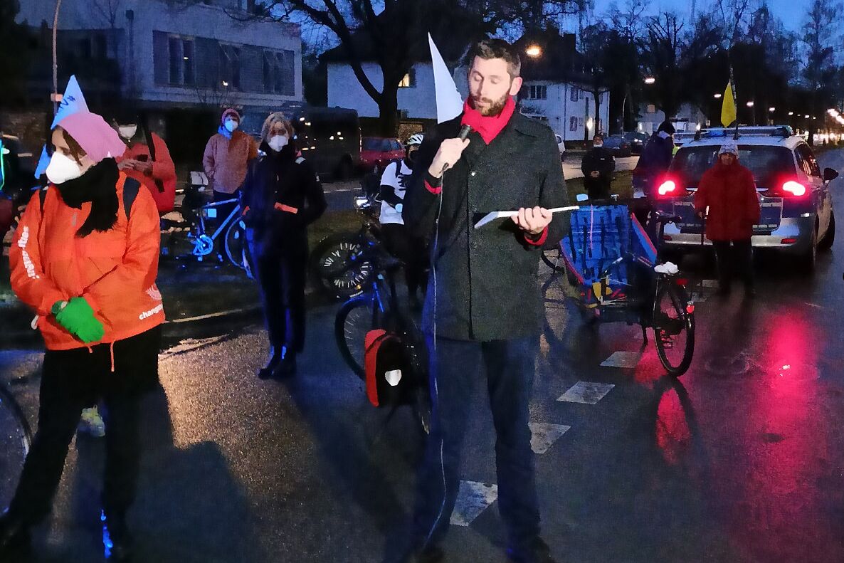 Die Gedenkrede mit Beileidsbekundung Die Gedenkrede mit Beileidsbekundung