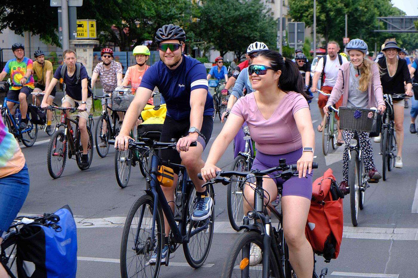 Gllückliche Gesichter bei der ADFC-Sternfahrt: "So sollte sich Radfahren jeden Tag anfühlen" Gllückliche Gesichter bei der ADFC-Sternfahrt: "So sollte sich Radfahren jeden Tag anfühlen"