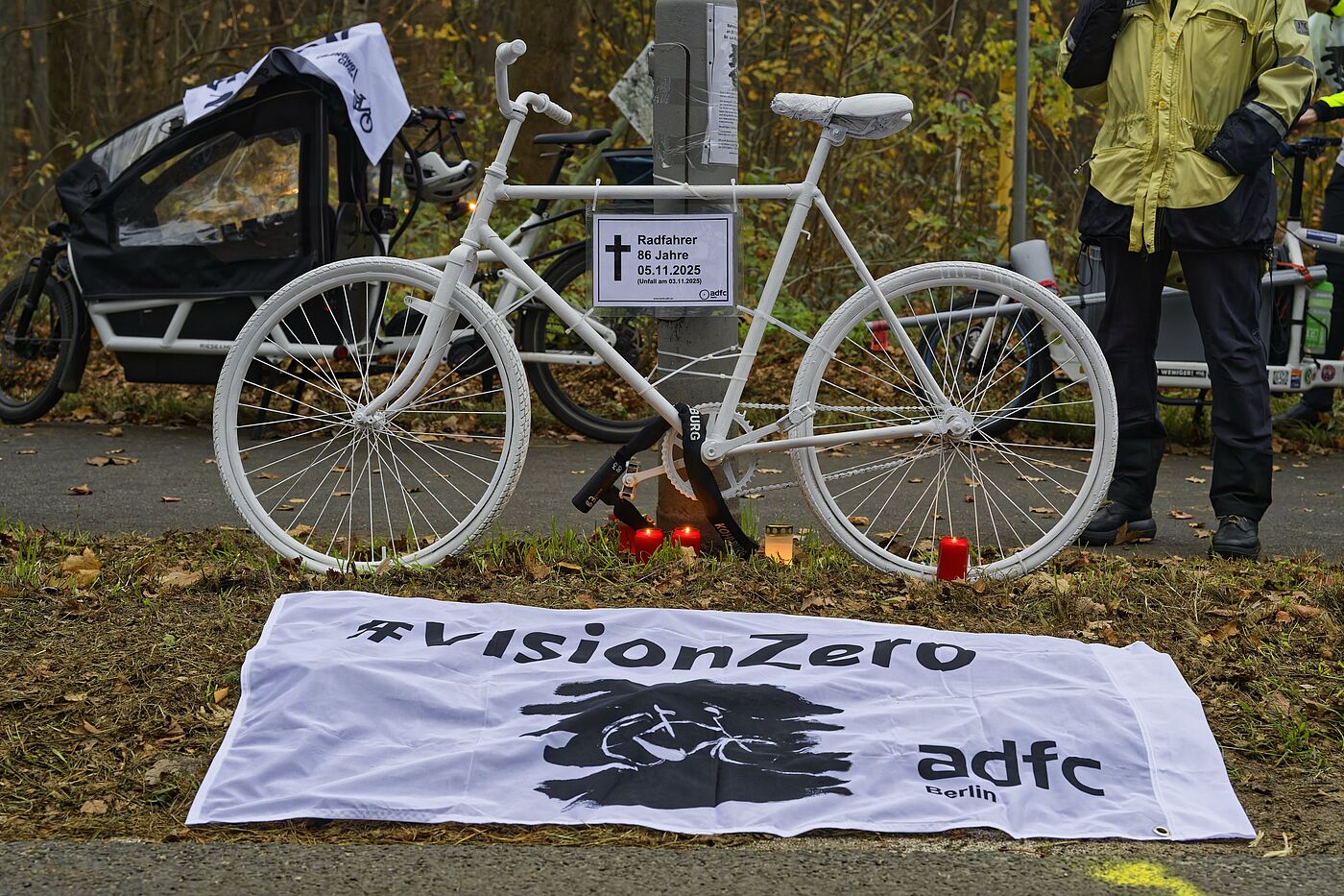 Geisterrad für getöteten Radfahrer in Müggelheim Geisterrad für getöteten Radfahrer in Müggelheim