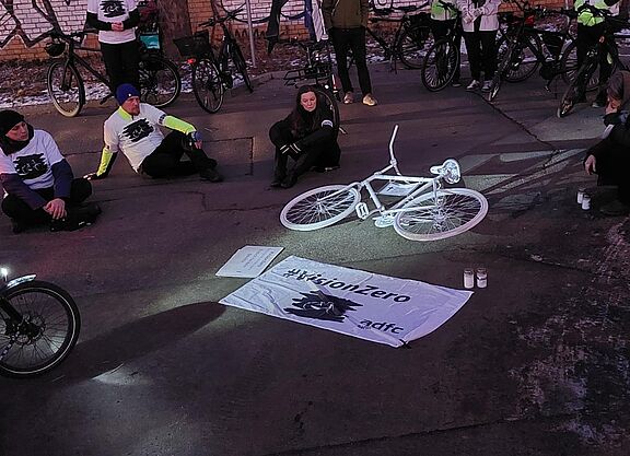 Mahnwache für verstorbenen Radfahrer in Weißensee Mahnwache für verstorbenen Radfahrer in Weißensee