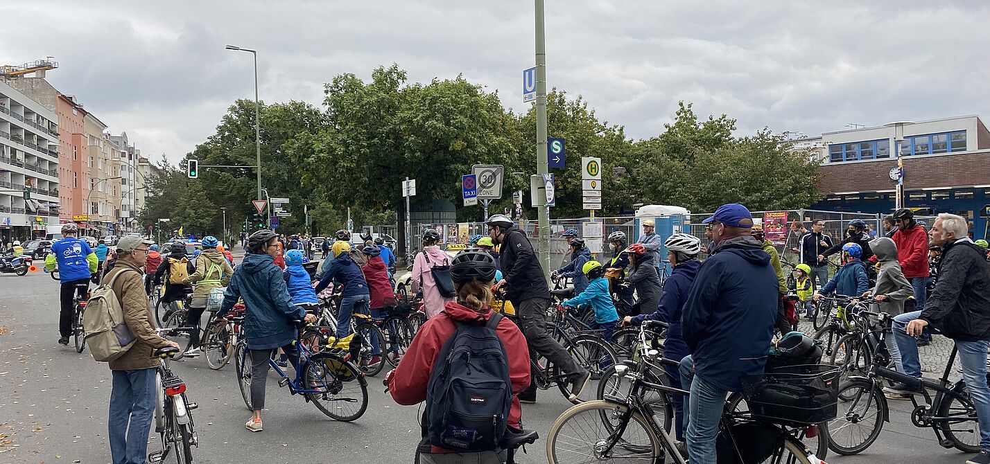 Start der Kidical Mass am Stuttgarter Platz Start der Kidical Mass am Stuttgarter Platz