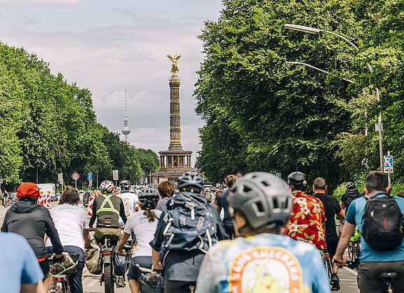 Sternfahrt2026_Siegessäule_Fernsehturm ADFC Sternfahrt am 7. Juni 2026 in Berlin