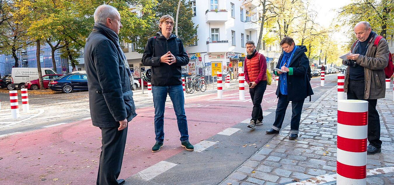 Stadtrat Biedermann eröffnet den zweiten Bauabschnitt der Weserstraße Stadtrat Biedermann eröffnet den zweiten Bauabschnitt der Weserstraße
