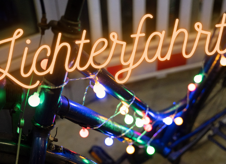 ADFC-Lichterfahrt Glitzern für mehr Verkehrssicherheit auf der ADFC-Lichterfahrt