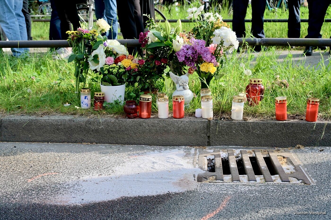 GR_2026-05-04_joachim-westphal_04.jpg Gedenken und Geisterrad-Aufstellung am Unfallort Neuköllner Straße Ecke Alt Rudow