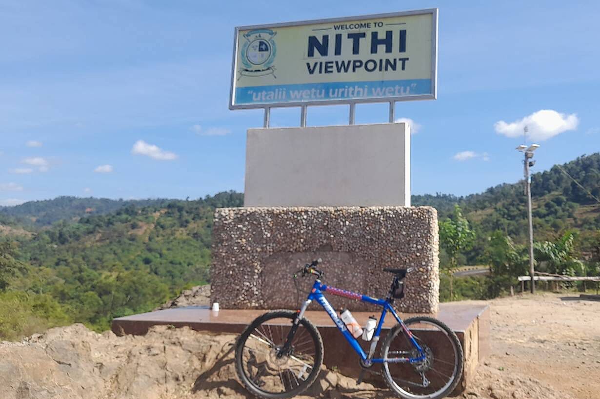 Nithi Aussichtspunkt Mountainbike am Aussichtspunkt