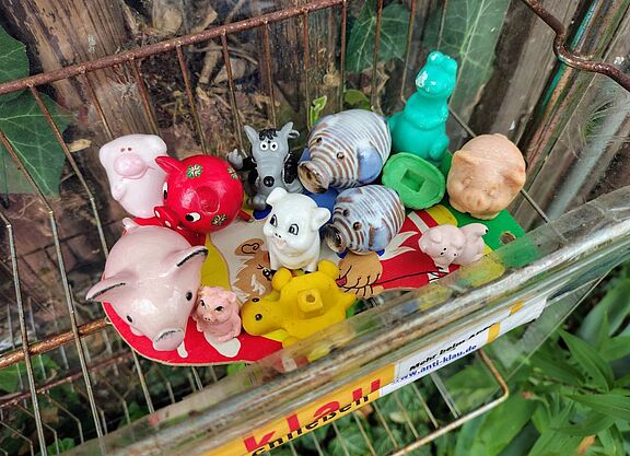 Sauerei: NEUN Schweinchen im Tausch-O-Mat beim ＡＤＦＣ Langenhagen Langenhagen